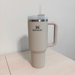 Stanley 40oz Tumbler in Cream